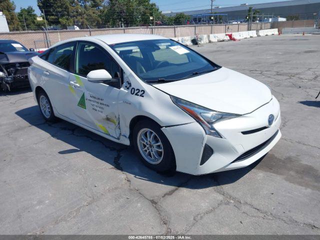  Salvage Toyota Prius