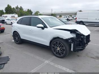  Salvage Porsche Cayenne