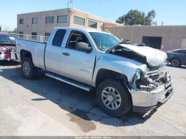  Salvage Chevrolet Silverado 2500