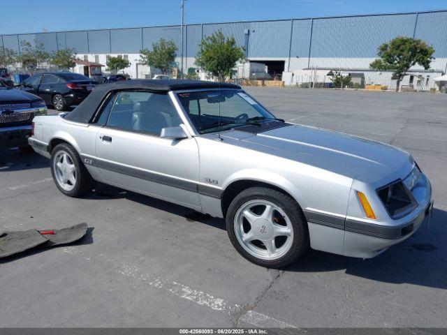  Salvage Ford Mustang