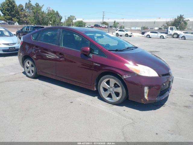  Salvage Toyota Prius