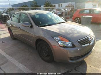  Salvage Nissan Altima