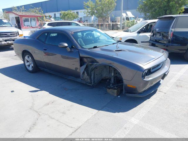  Salvage Dodge Challenger