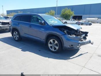  Salvage Toyota Highlander