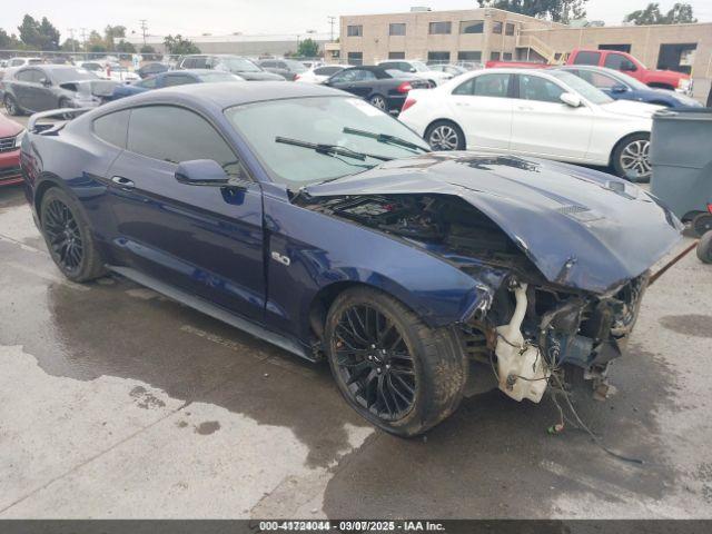  Salvage Ford Mustang