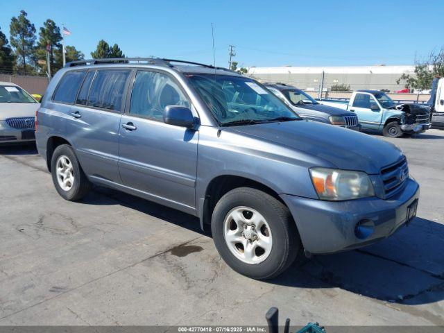  Salvage Toyota Highlander