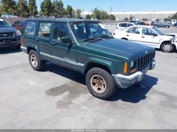  Salvage Jeep Cherokee