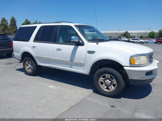  Salvage Ford Expedition