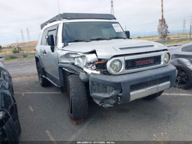  Salvage Toyota FJ Cruiser