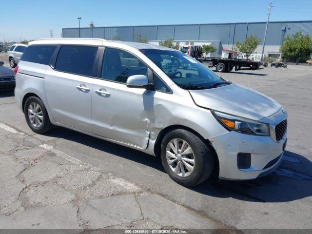  Salvage Kia Sedona
