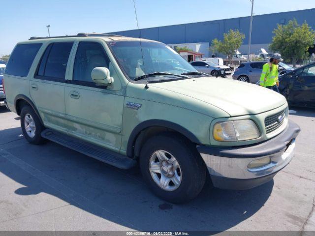  Salvage Ford Expedition