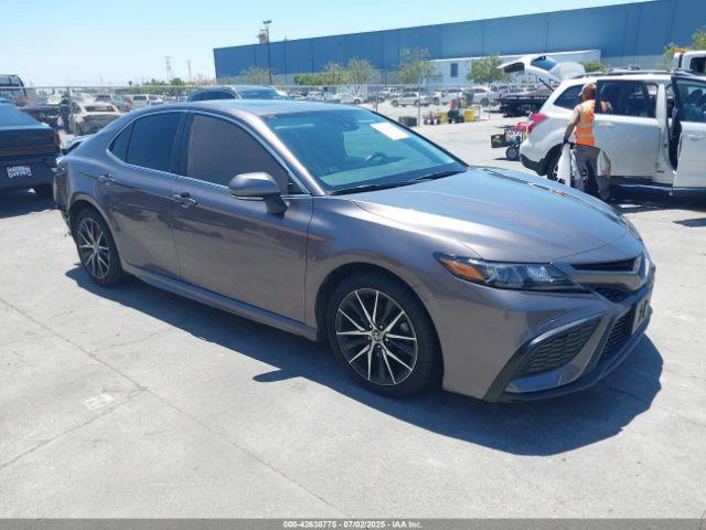  Salvage Toyota Camry