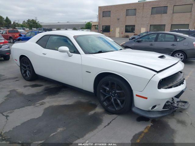  Salvage Dodge Challenger