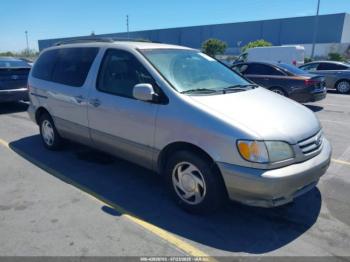  Salvage Toyota Sienna
