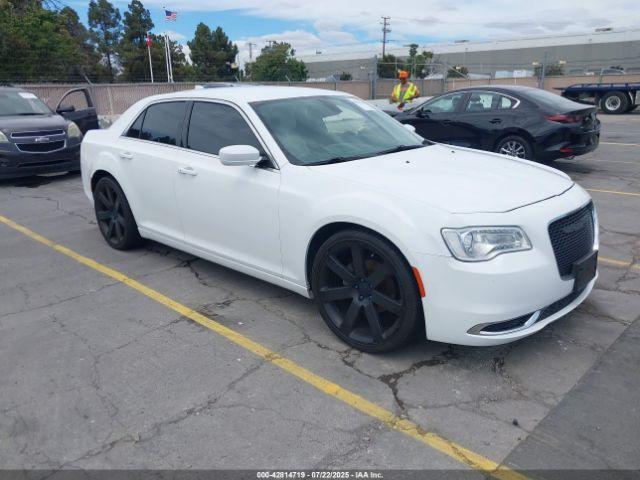  Salvage Chrysler 300