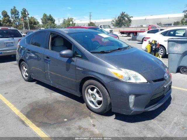  Salvage Toyota Prius