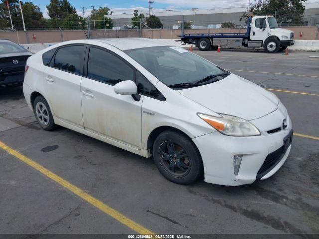  Salvage Toyota Prius