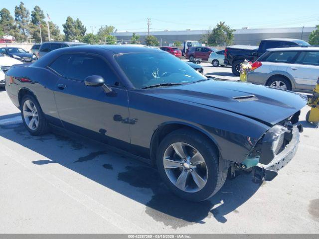  Salvage Dodge Challenger