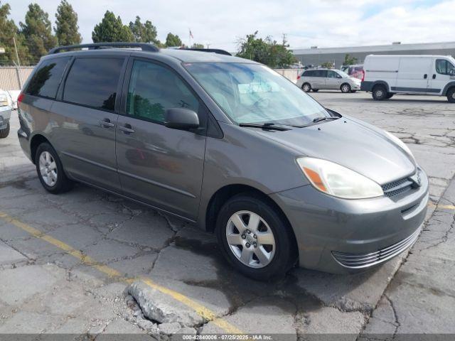 Salvage Toyota Sienna