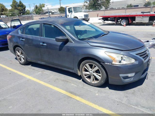  Salvage Nissan Altima