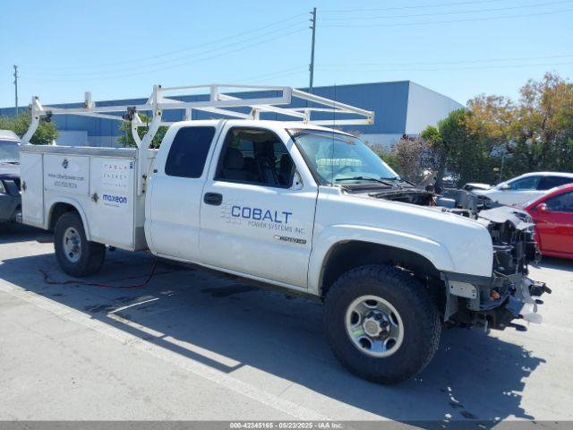  Salvage Chevrolet Silverado 2500