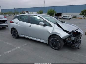  Salvage Nissan LEAF
