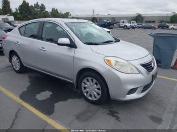 Salvage Nissan Versa