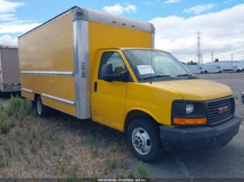  Salvage General Motors Savana Cutaway