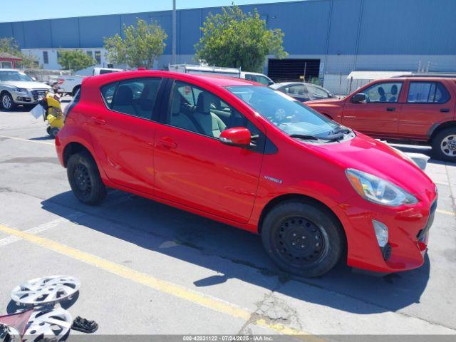  Salvage Toyota Prius c