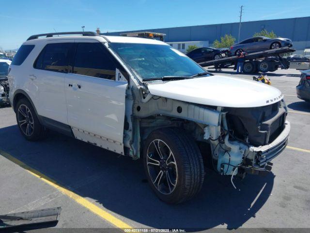  Salvage Ford Explorer