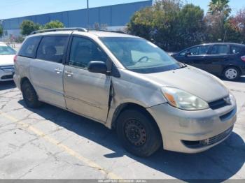  Salvage Toyota Sienna