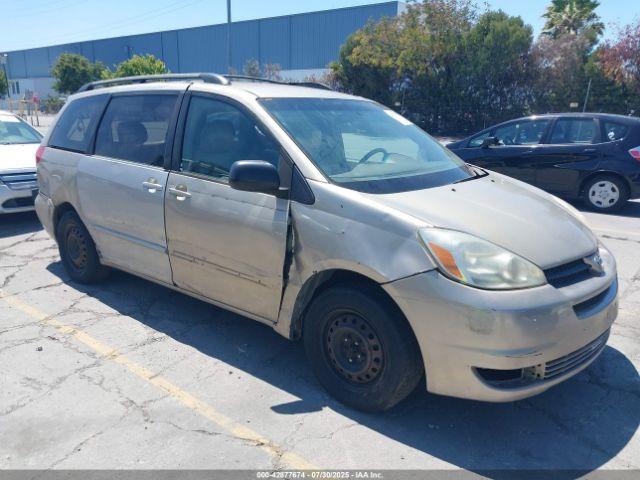  Salvage Toyota Sienna