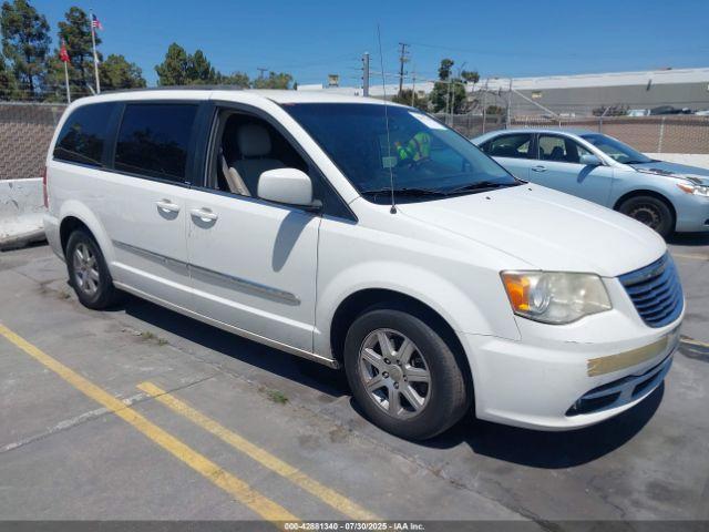  Salvage Chrysler Town & Country