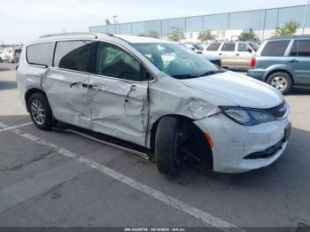  Salvage Chrysler Voyager