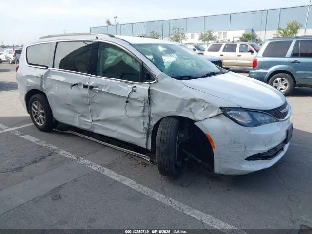  Salvage Chrysler Voyager
