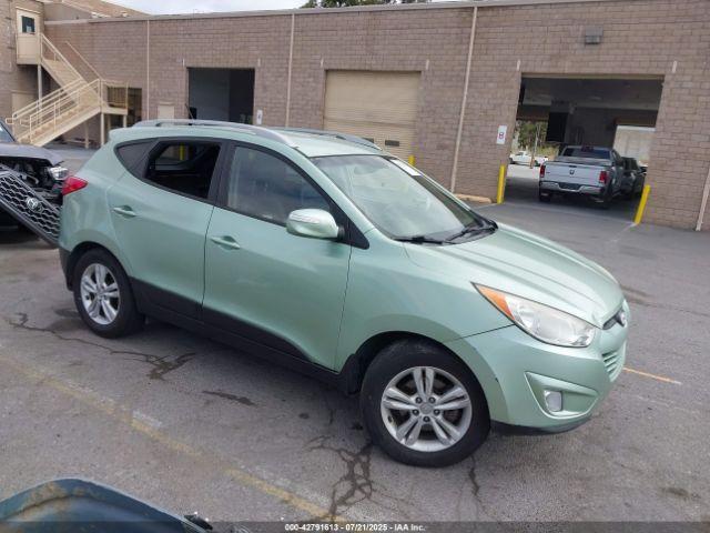  Salvage Hyundai TUCSON