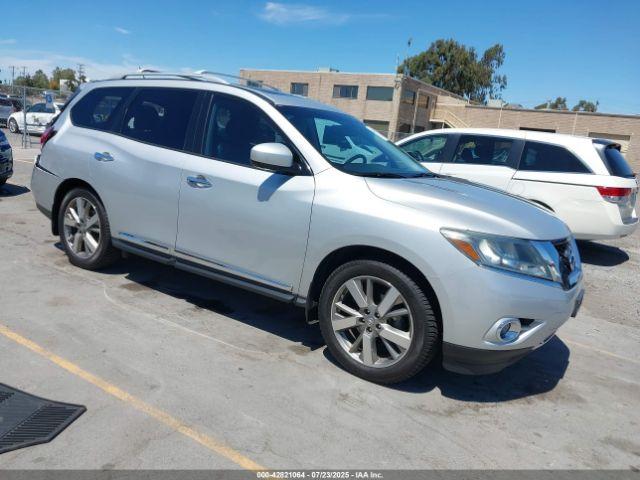  Salvage Nissan Pathfinder