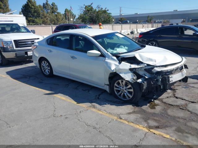  Salvage Nissan Altima