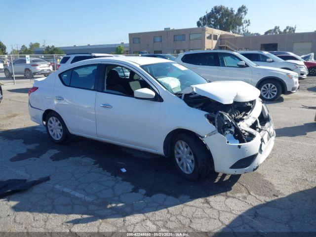  Salvage Nissan Versa