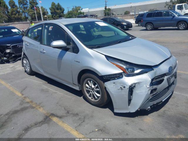  Salvage Toyota Prius