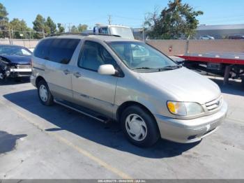  Salvage Toyota Sienna