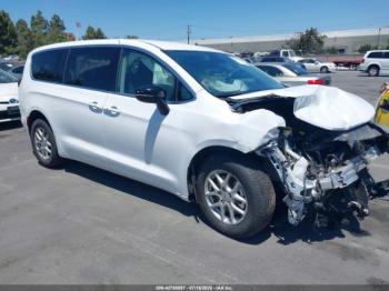  Salvage Chrysler Voyager