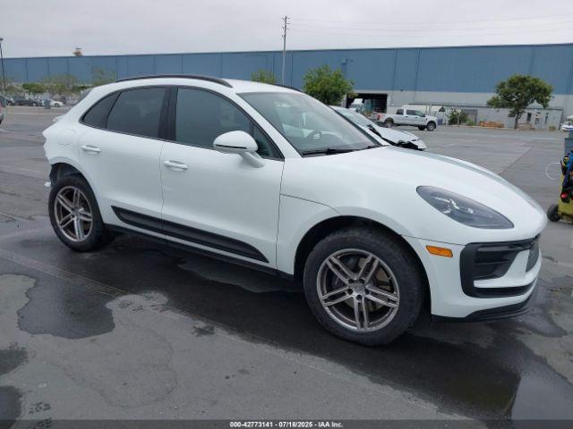  Salvage Porsche Macan