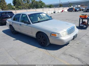  Salvage Ford Crown Victoria