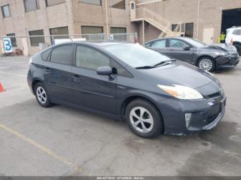  Salvage Toyota Prius