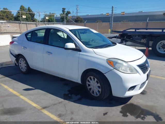 Salvage Nissan Versa