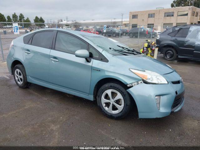  Salvage Toyota Prius