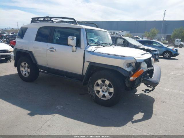  Salvage Toyota FJ Cruiser