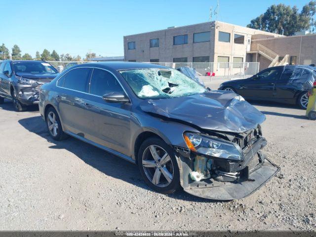  Salvage Volkswagen Passat