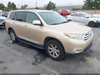  Salvage Toyota Highlander